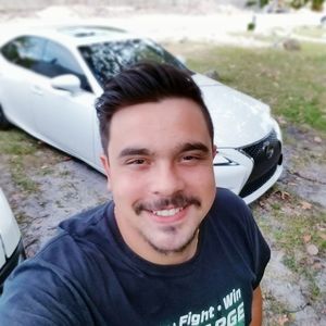 Meet your Posher, Carlos